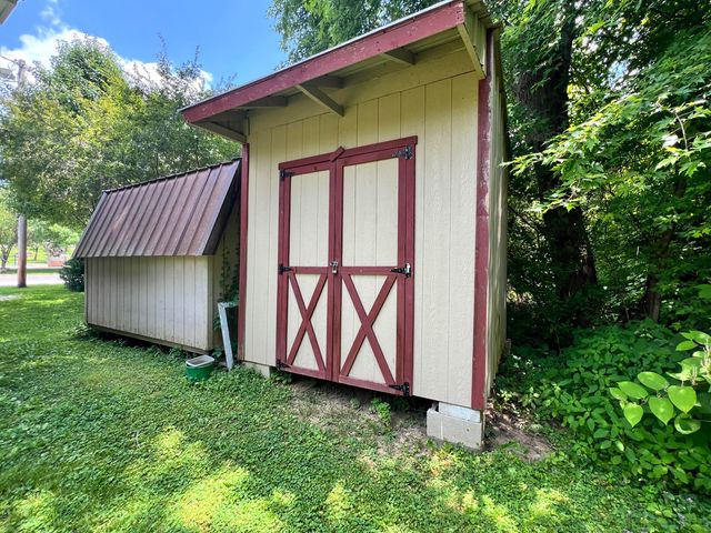 660 Glenn Avenue, West Liberty, KY 41472