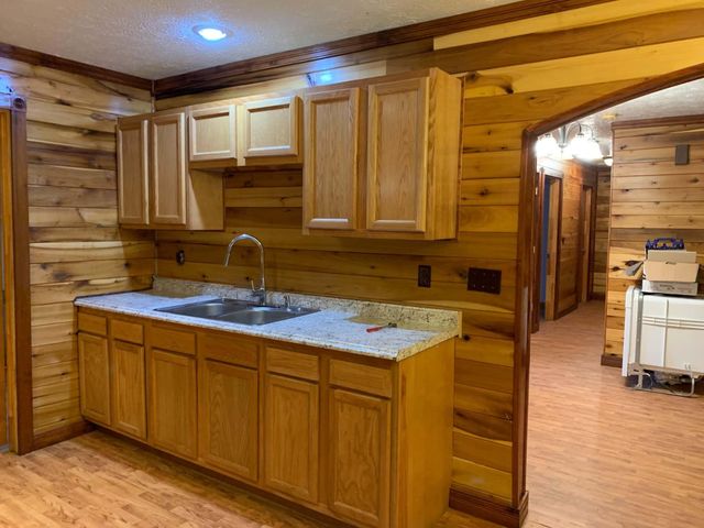 660 Glenn Avenue, West Liberty, KY 41472