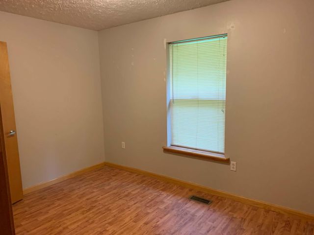 660 Glenn Avenue, West Liberty, KY 41472