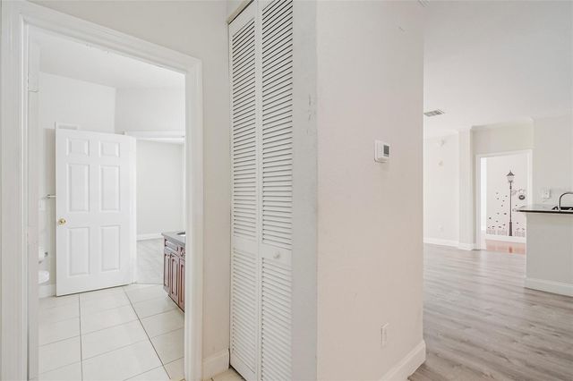 3611 CONROY ROAD 835, Orlando, FL 32839