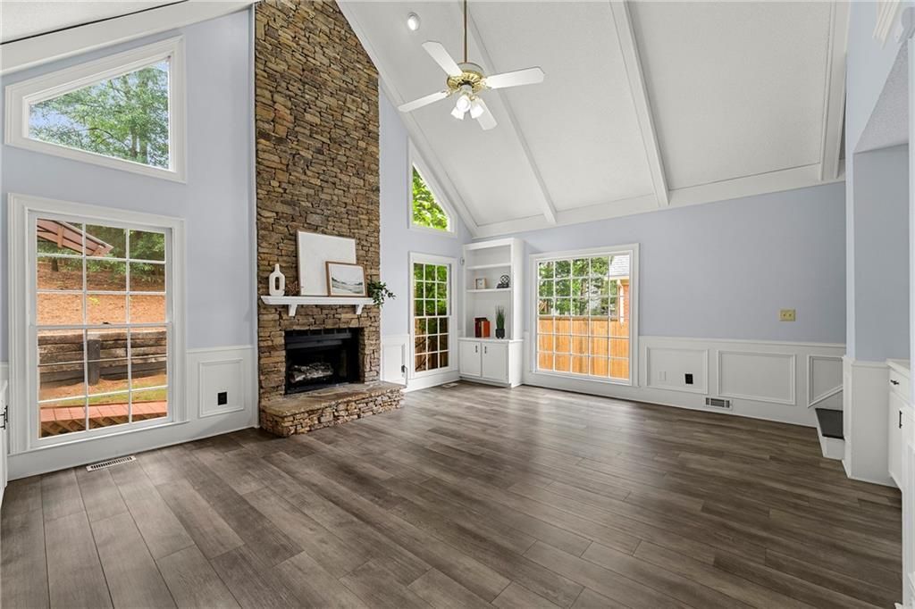 Image 14 of property listing at 125 Sandridge Court, Alpharetta, GA 30022