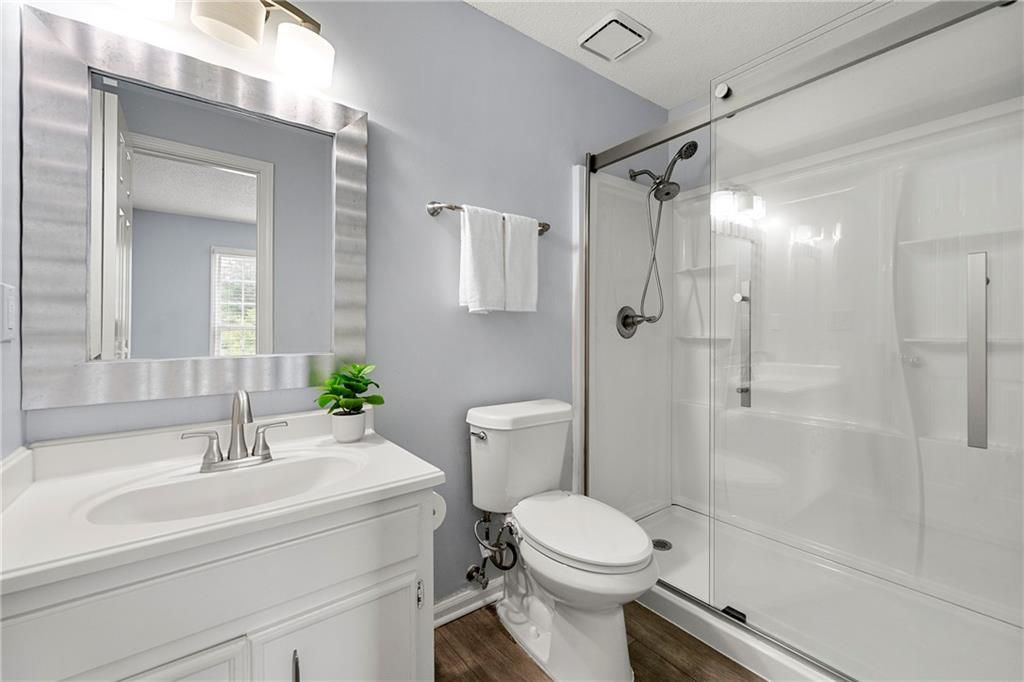 Image 18 of property listing at 125 Sandridge Court, Alpharetta, GA 30022
