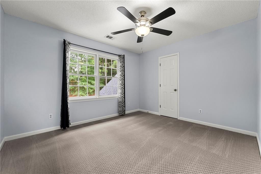 Image 21 of property listing at 125 Sandridge Court, Alpharetta, GA 30022