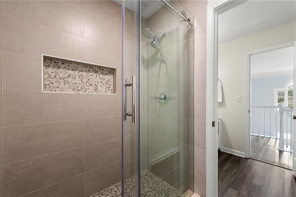 Image 22 of property listing at 125 Sandridge Court, Alpharetta, GA 30022