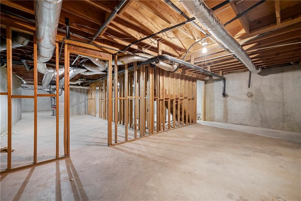 Image 29 of property listing at 125 Sandridge Court, Alpharetta, GA 30022