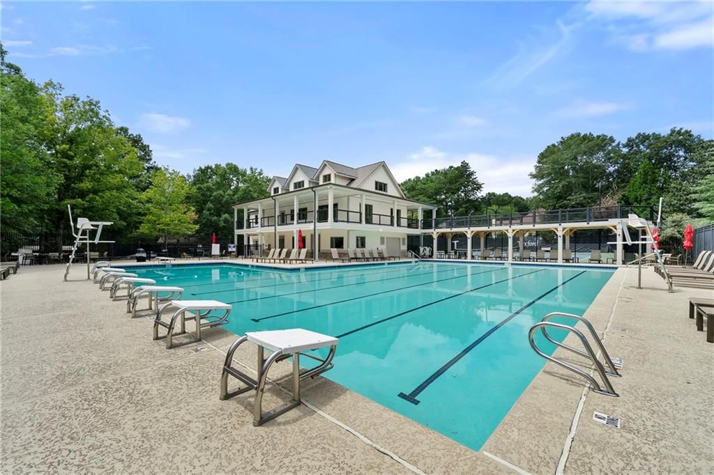 Image 37 of property listing at 125 Sandridge Court, Alpharetta, GA 30022