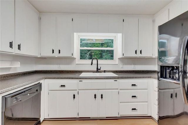 212 Foothill Drive, Woodstock, GA 30188