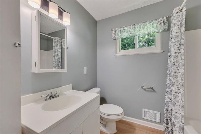 212 Foothill Drive, Woodstock, GA 30188