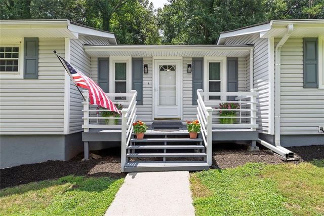 212 Foothill Drive, Woodstock, GA 30188