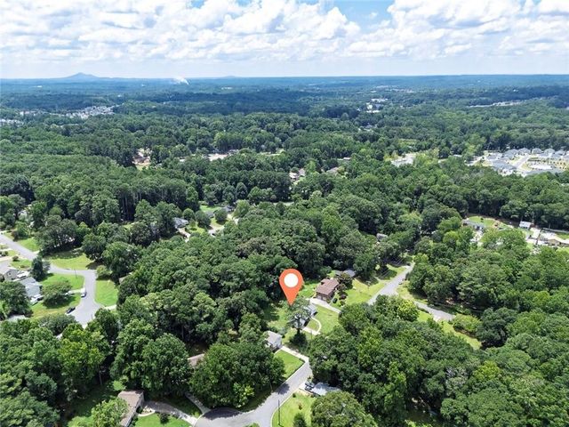 212 Foothill Drive, Woodstock, GA 30188