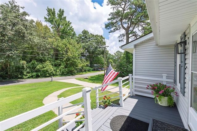 212 Foothill Drive, Woodstock, GA 30188