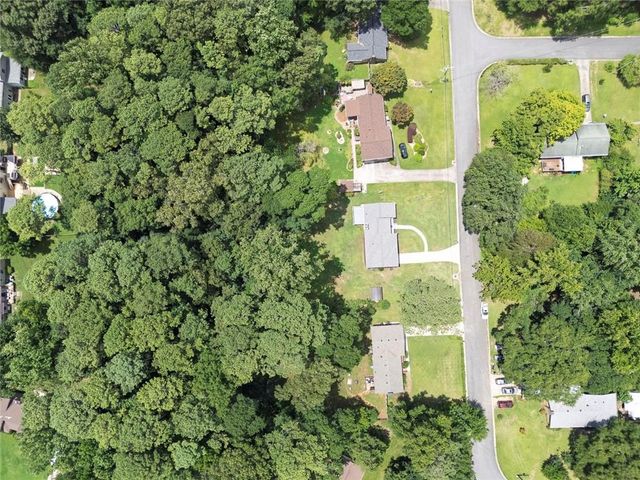 212 Foothill Drive, Woodstock, GA 30188