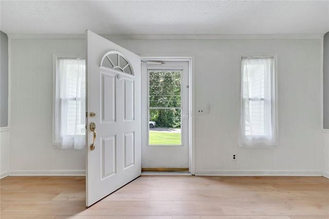 212 Foothill Drive, Woodstock, GA 30188