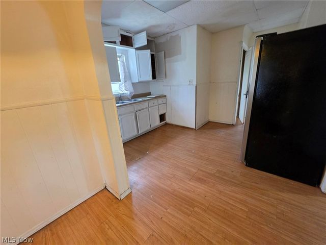 10605 Grace Avenue, Garfield Heights, OH 44125