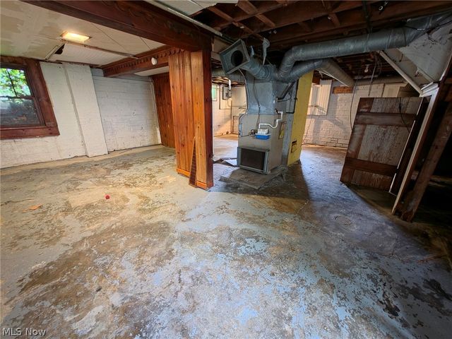 10605 Grace Avenue, Garfield Heights, OH 44125