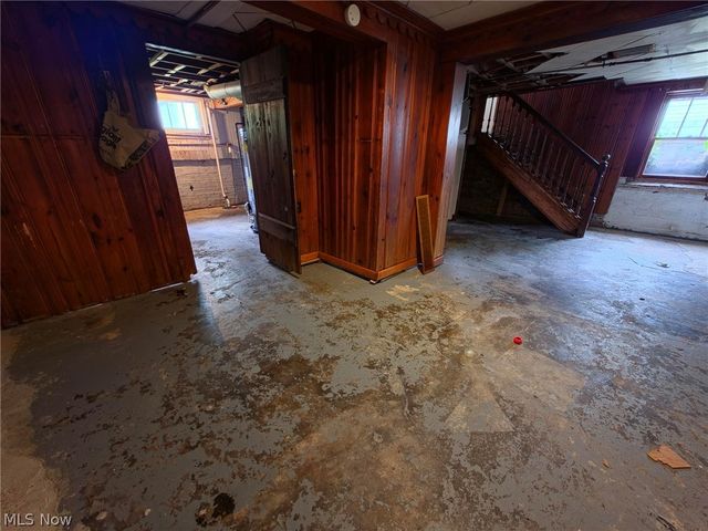 10605 Grace Avenue, Garfield Heights, OH 44125