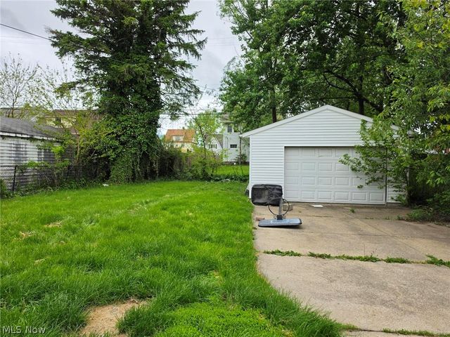 10605 Grace Avenue, Garfield Heights, OH 44125