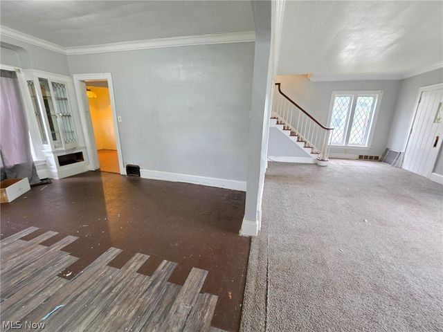 10605 Grace Avenue, Garfield Heights, OH 44125
