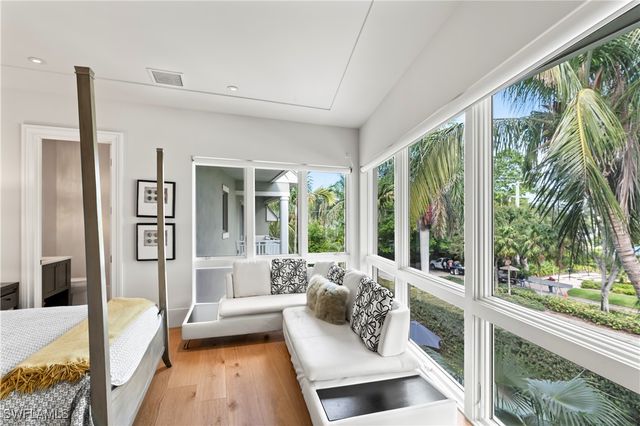 12 6th ST S, Naples, FL 34102