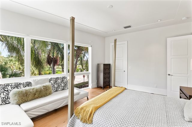 12 6th ST S, Naples, FL 34102