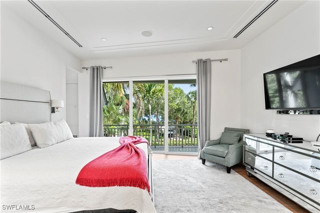 12 6th ST S, Naples, FL 34102