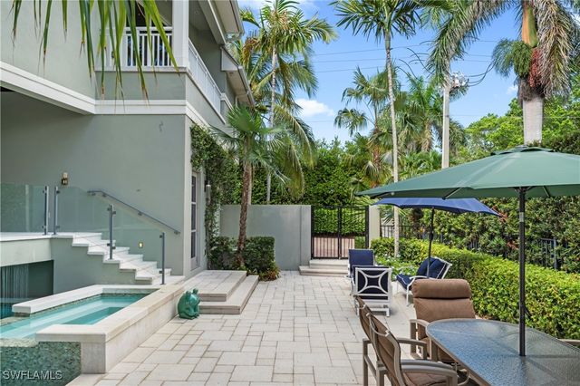 12 6th ST S, Naples, FL 34102