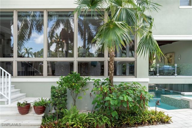 12 6th ST S, Naples, FL 34102