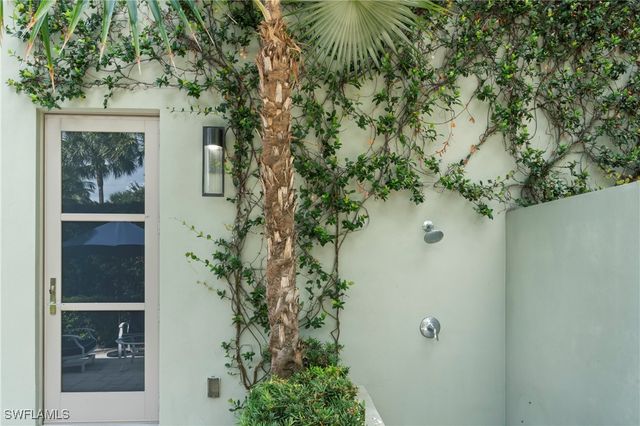 12 6th ST S, Naples, FL 34102