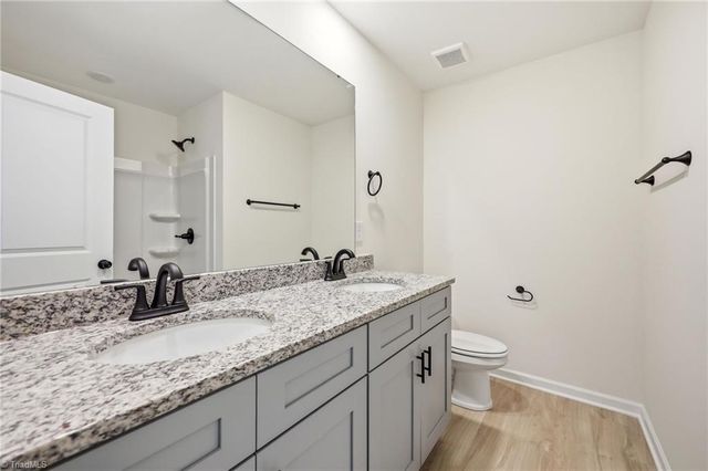 122 Maplewood Avenue, Thomasville, NC 27360