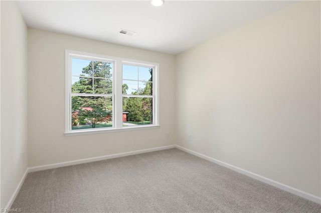 122 Maplewood Avenue, Thomasville, NC 27360