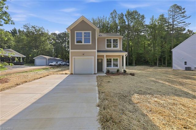 122 Maplewood Avenue, Thomasville, NC 27360