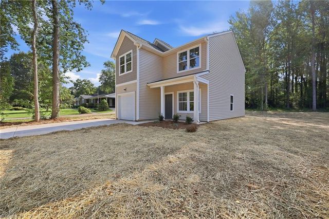 122 Maplewood Avenue, Thomasville, NC 27360