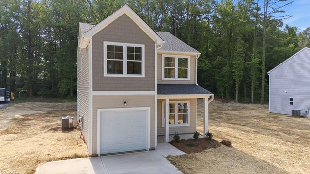 122 Maplewood Avenue, Thomasville, NC 27360