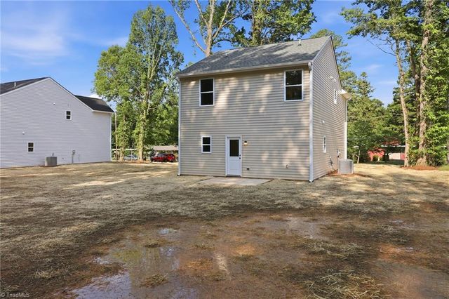 122 Maplewood Avenue, Thomasville, NC 27360