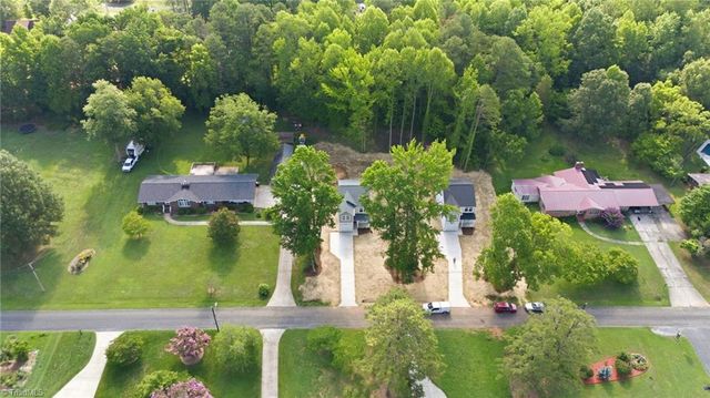 122 Maplewood Avenue, Thomasville, NC 27360