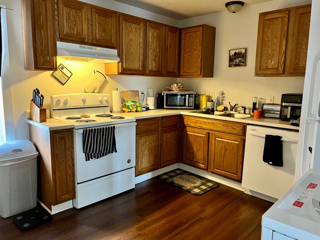 308 Low Street, Bloomington, IL 61701