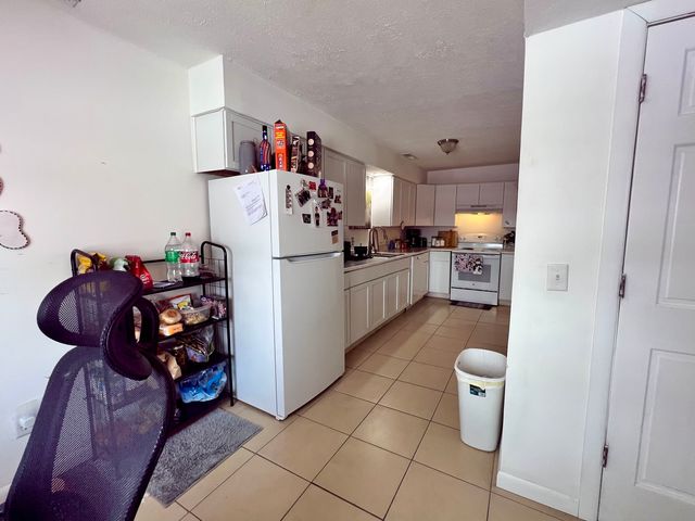 308 Low Street, Bloomington, IL 61701