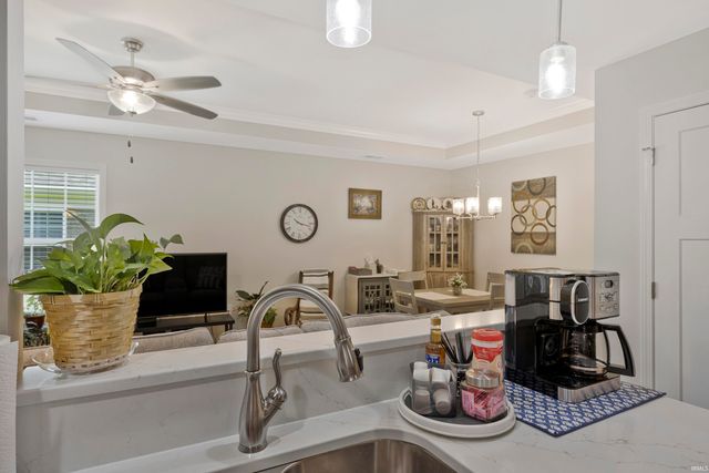 5321 Dauby Unit B Drive, Evansville, IN 47710