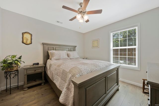 5321 Dauby Unit B Drive, Evansville, IN 47710