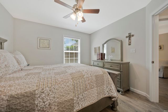 5321 Dauby Unit B Drive, Evansville, IN 47710