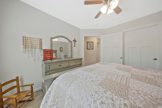 5321 Dauby Unit B Drive, Evansville, IN 47710