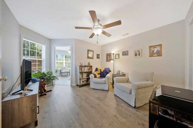 5321 Dauby Unit B Drive, Evansville, IN 47710
