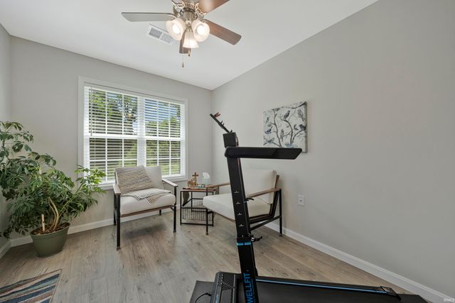 5321 Dauby Unit B Drive, Evansville, IN 47710