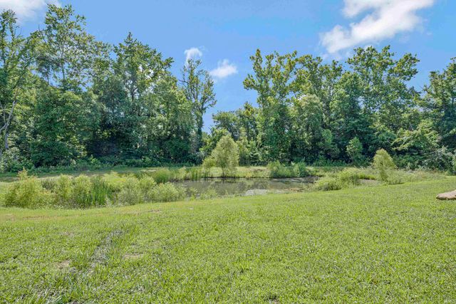 5321 Dauby Unit B Drive, Evansville, IN 47710