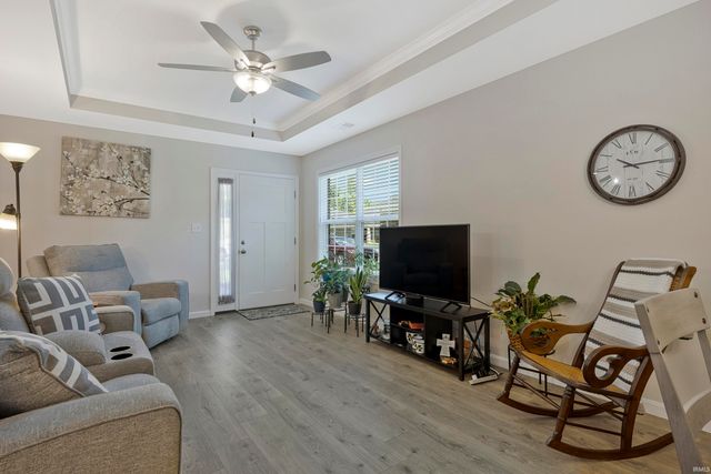 5321 Dauby Unit B Drive, Evansville, IN 47710