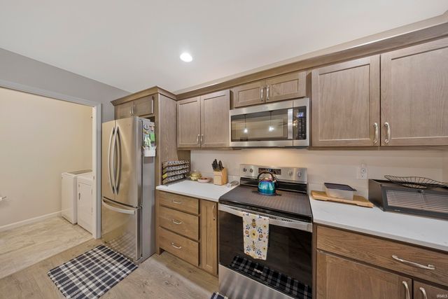 5321 Dauby Unit B Drive, Evansville, IN 47710