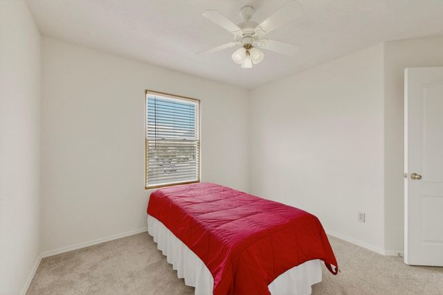 9232 Bluewood Lane NE, Albuquerque, NM 87122