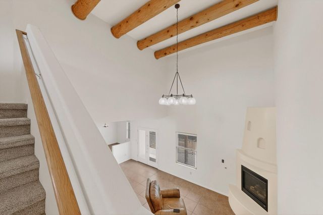 9232 Bluewood Lane NE, Albuquerque, NM 87122