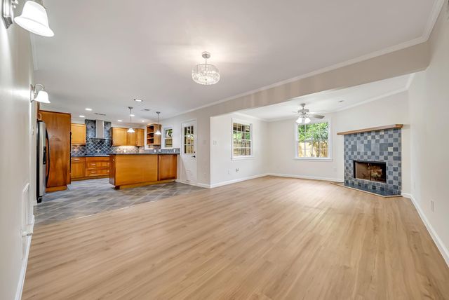 4127 Hill Oak Drive, Houston, TX 77092