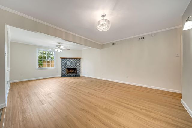 4127 Hill Oak Drive, Houston, TX 77092